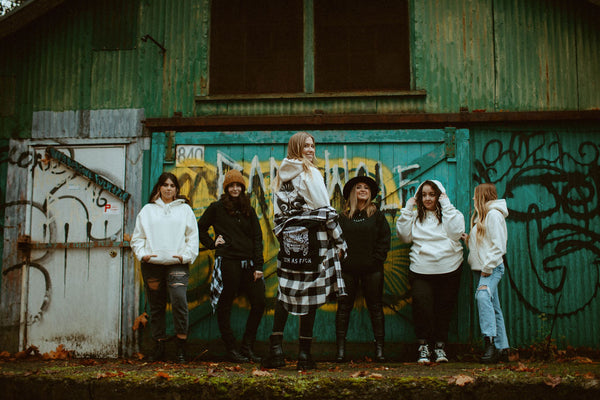 The Luna Hoodie (black)